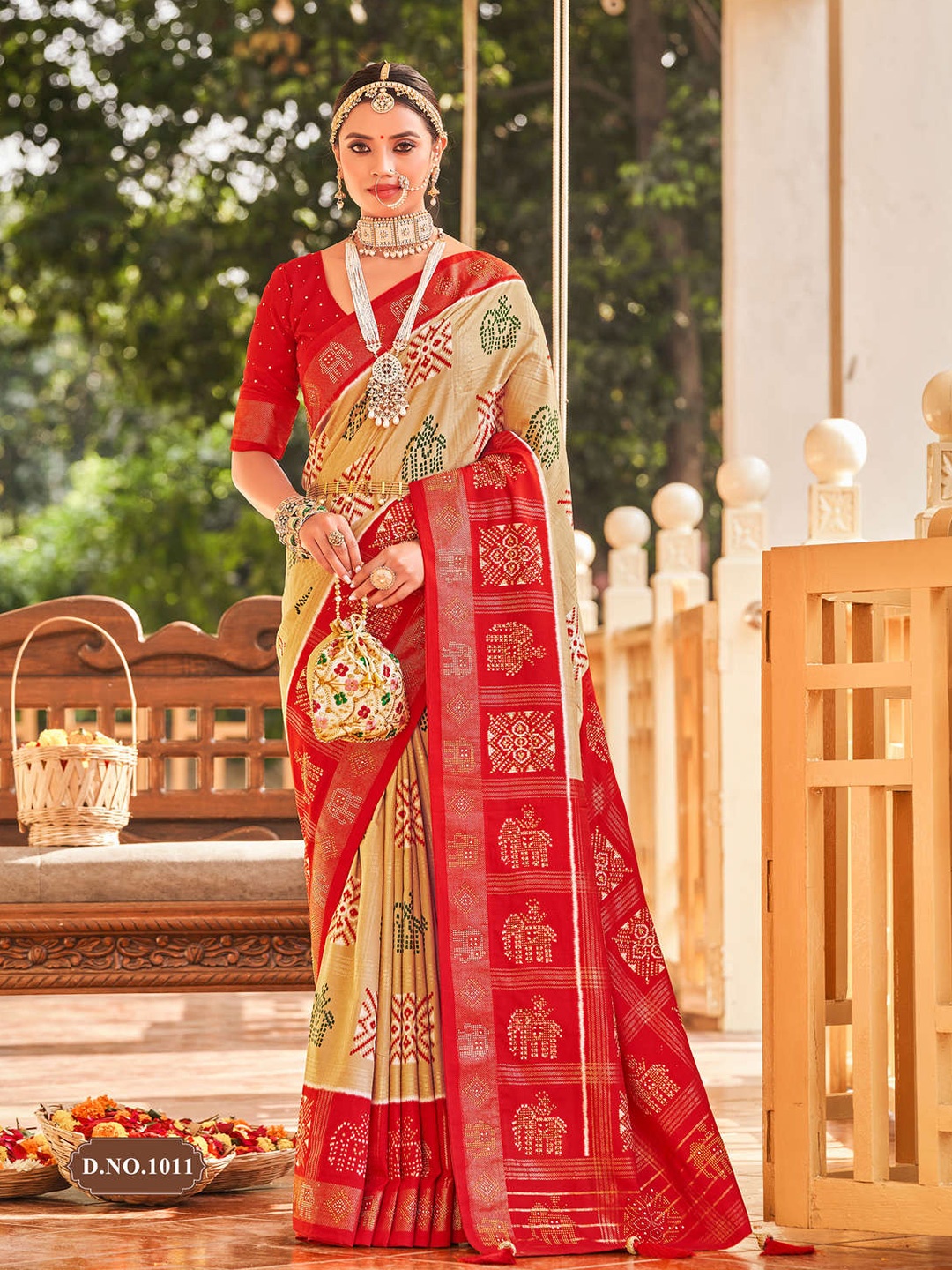 

Mitera Ethnic Motifs Printed Silk Cotton Saree, Cream