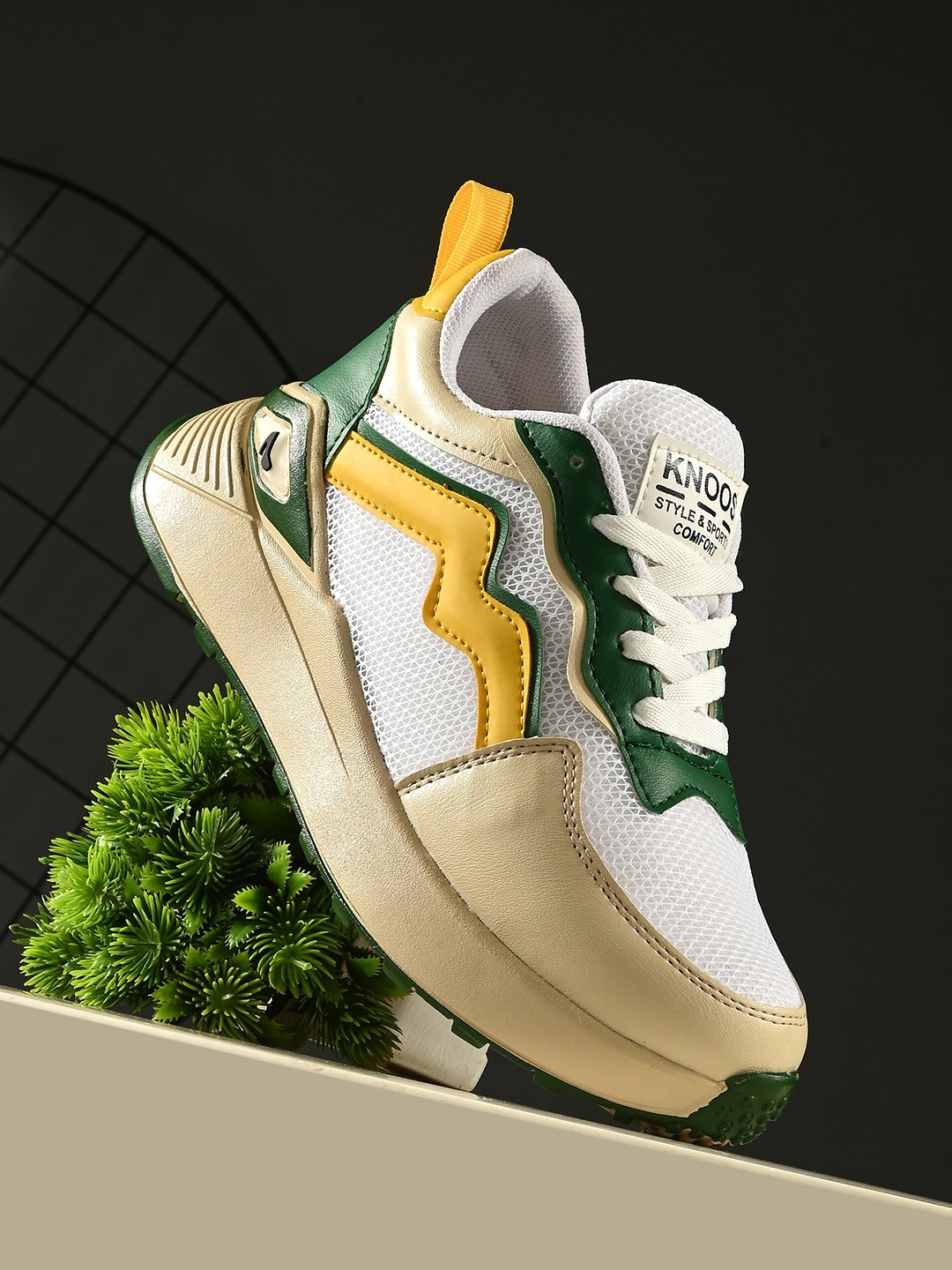 

knoos Women Colourblocked Sneakers, Cream