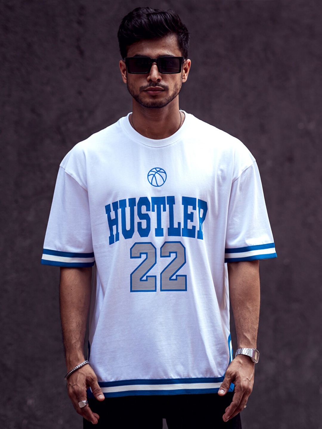 

Powerlook White Typography Printed Drop-Shoulder Sleeves Oversized T-shirt