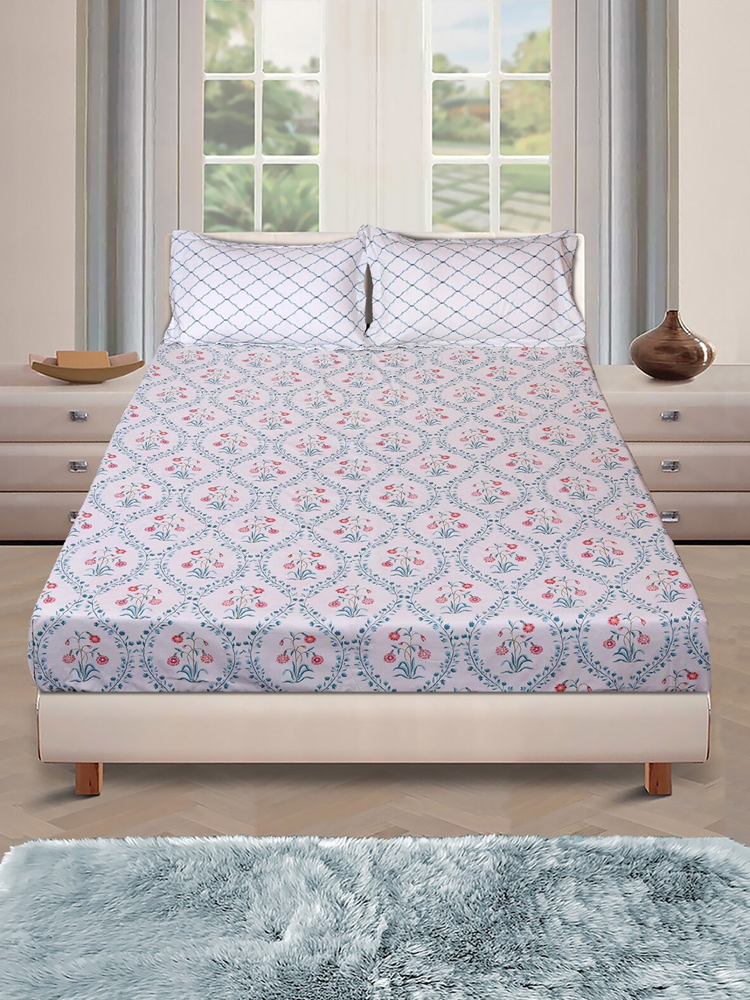 

ROMEE Off White & Pink Floral 144 TC Cotton Queen Bedsheet With 2 Pillow Covers