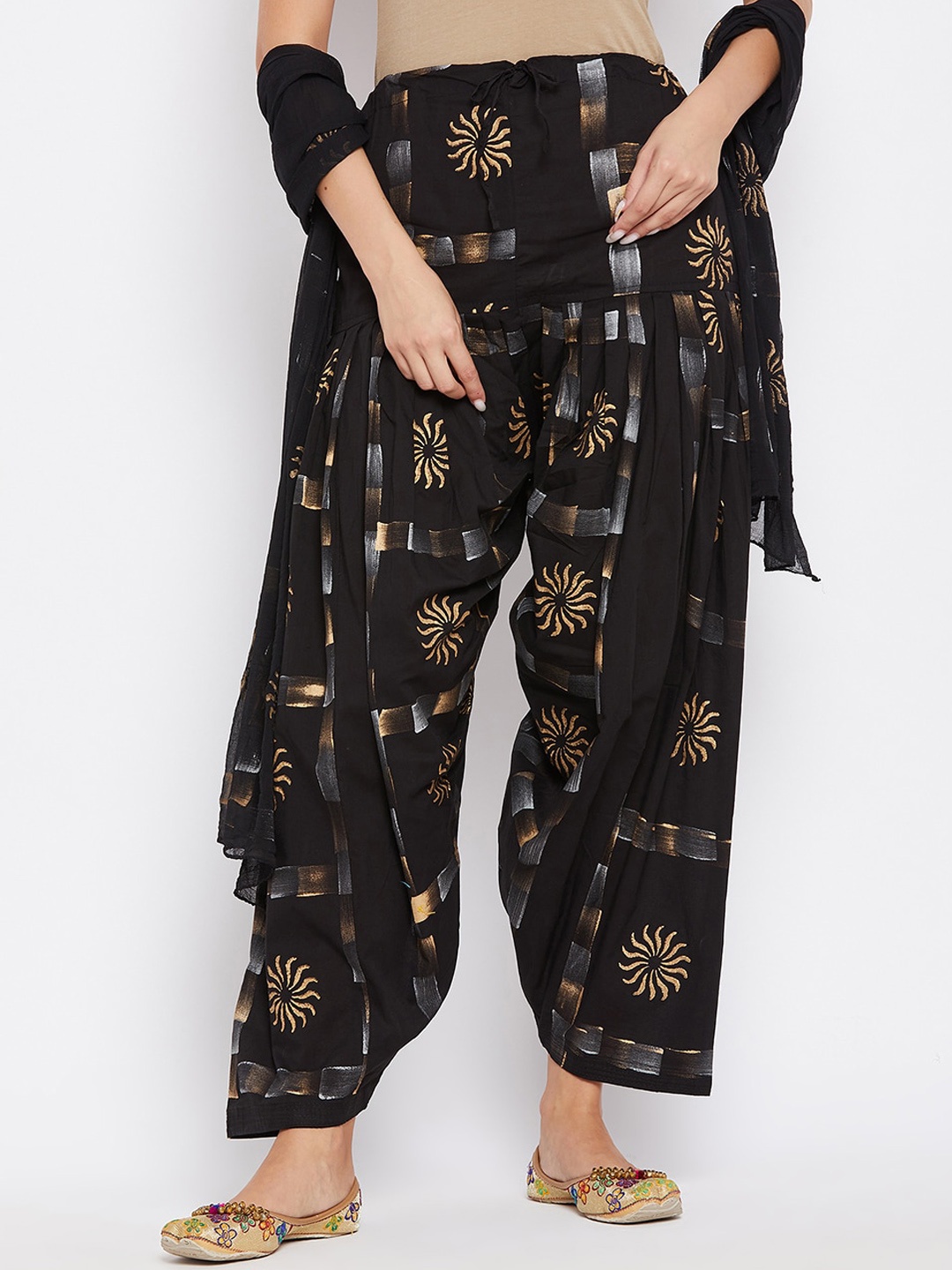 

Clora Creation Floral Printed Cotton Loose-Fit Salwar & Dupatta, Black