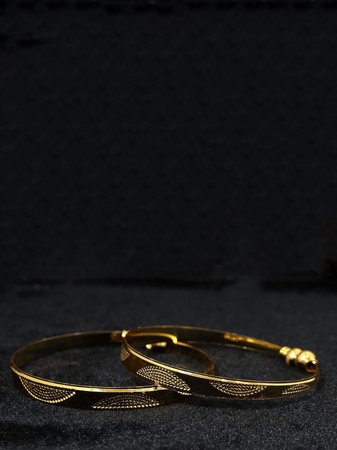 

NMII Set Of 2 Gold-Plated Crystal-Studded Bangles