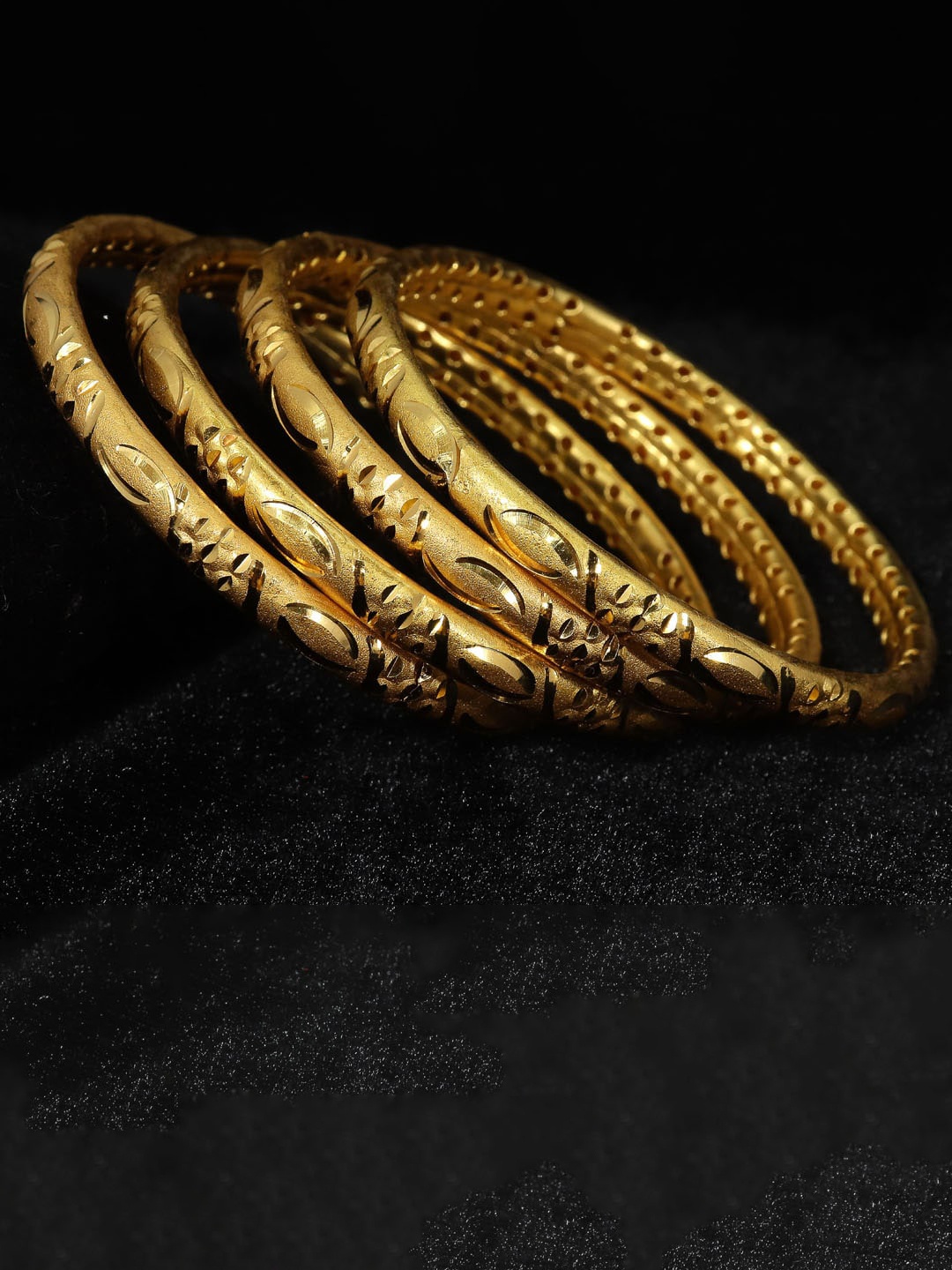 

NMII Set Of 4 Gold-Plated Bangles