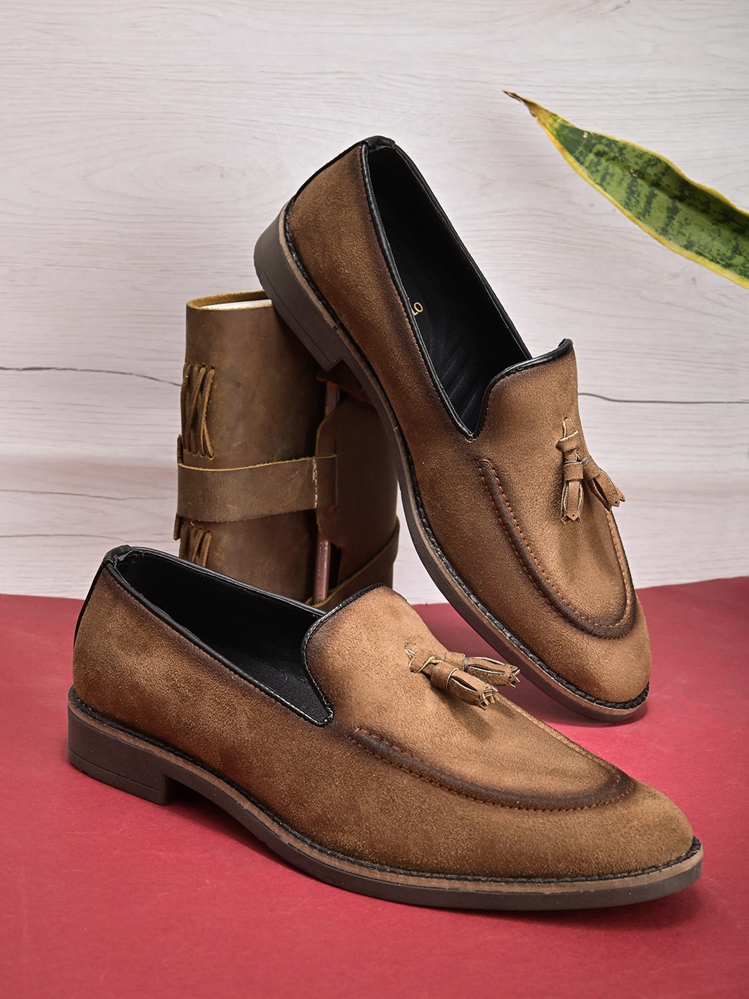 

FRANKROMELLO Men Lightweight Loafers With Tasselled, Tan