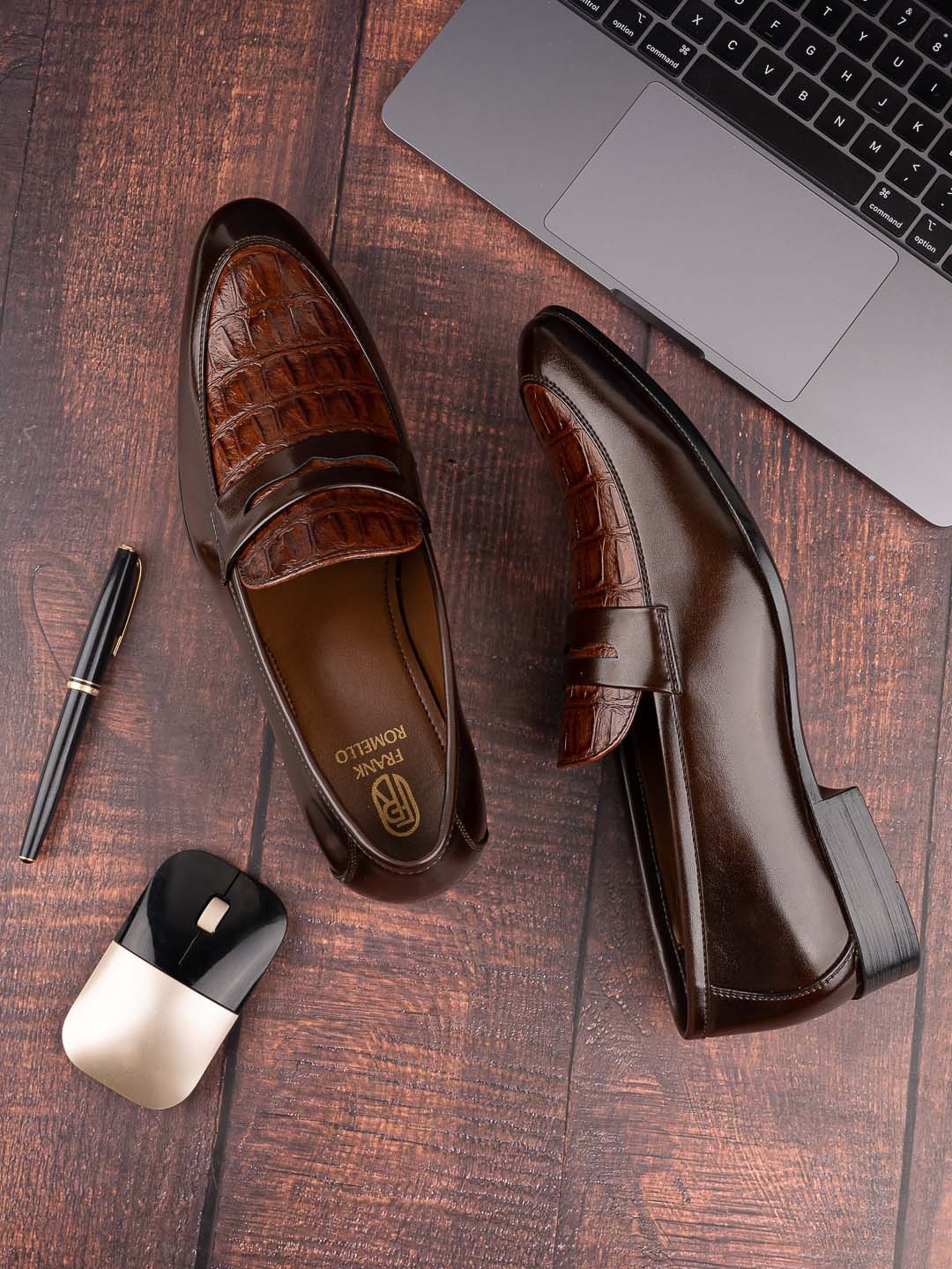 

FRANKROMELLO Men Textured Formal Loafers, Brown