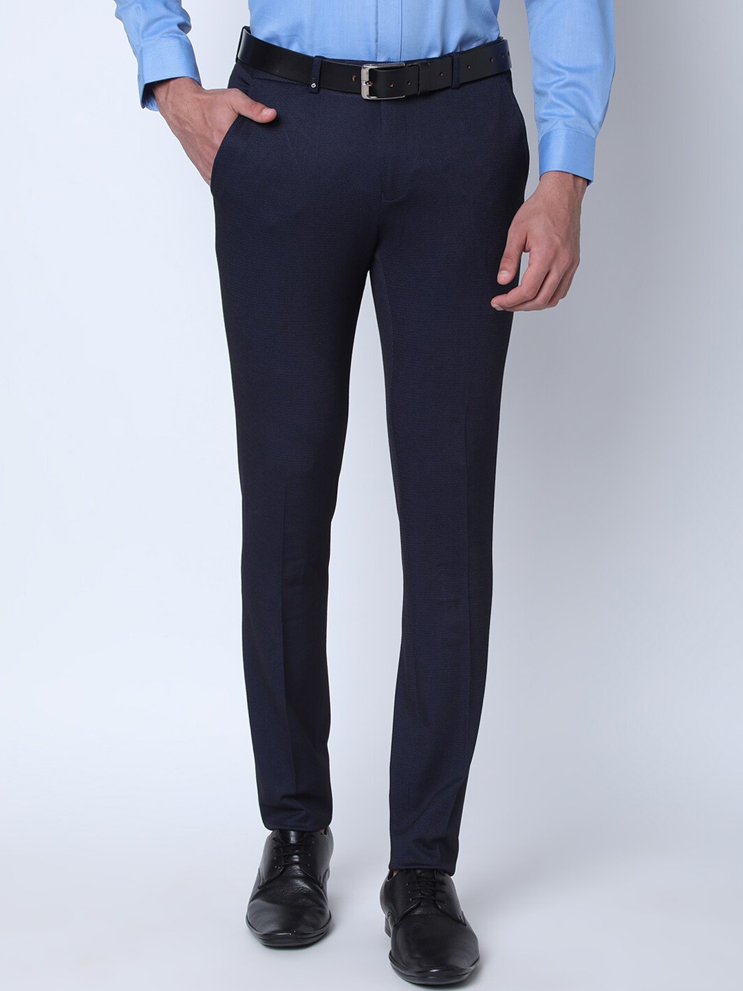 

Oxemberg Men Mid Rise Slim Fit Formal Trousers, Navy blue