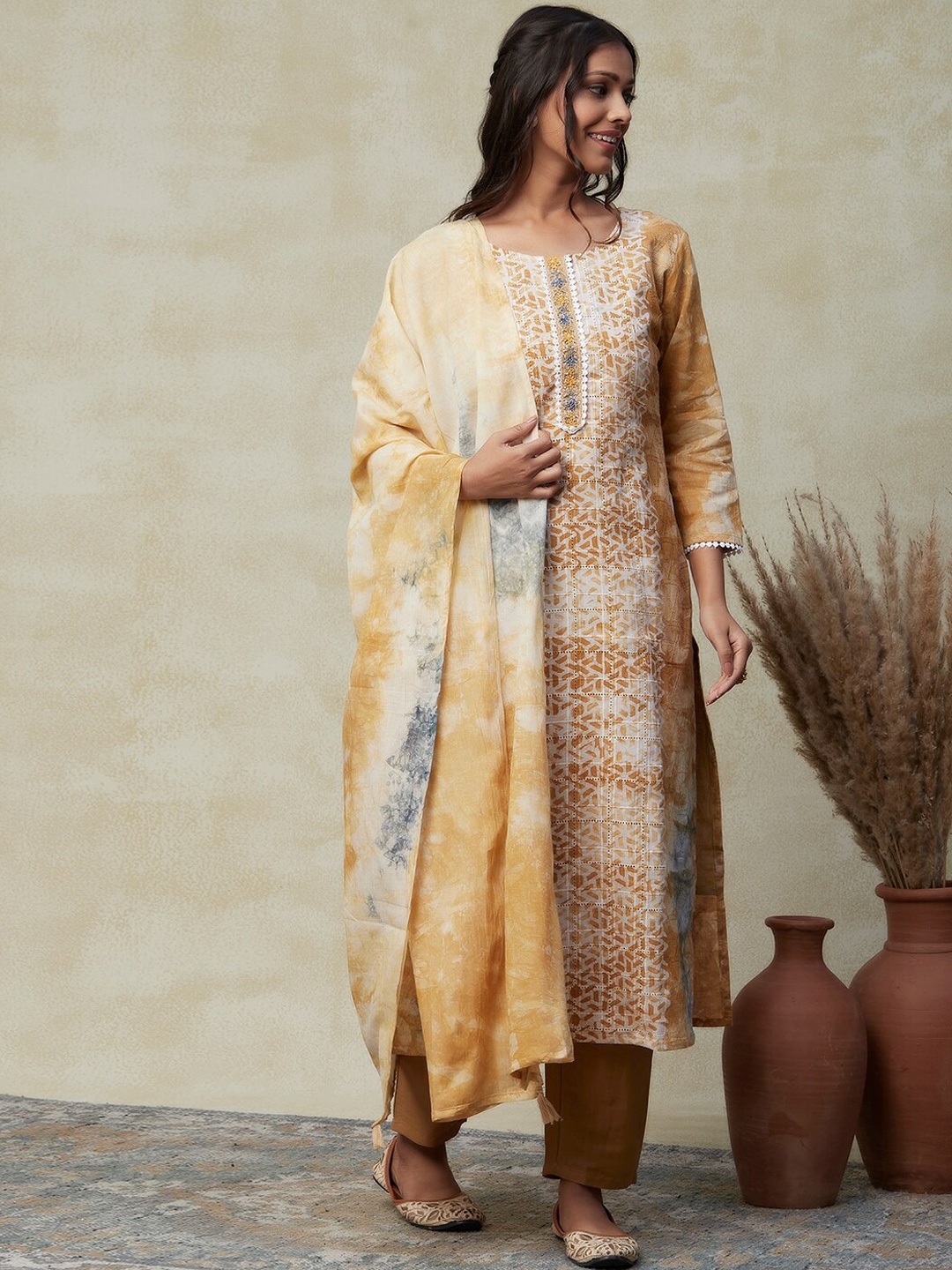 

FASHOR Ethnic Motifs Printed Pure Cotton Kurta With Trousers & Dupatta, Brown