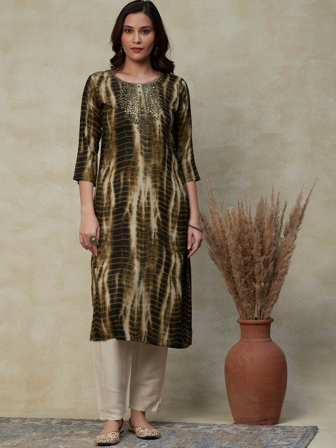 

FASHOR Olive Green Dyed Mirror Work Kurta