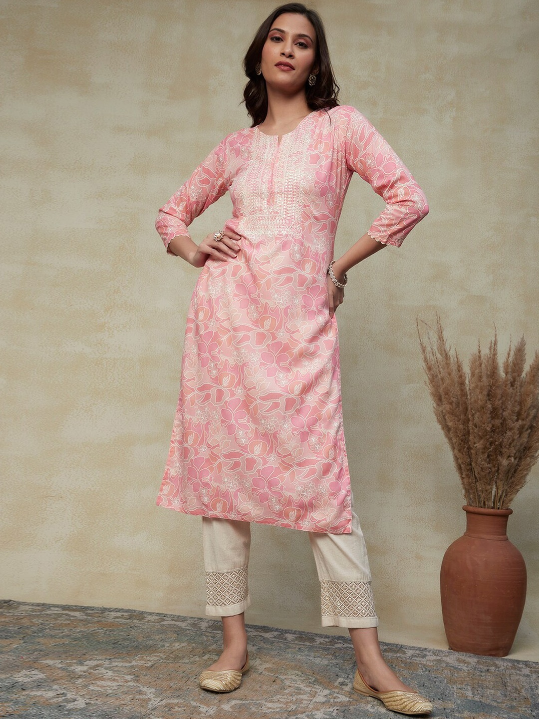 

FASHOR Floral Embroidered Sequinned Kurta, Pink