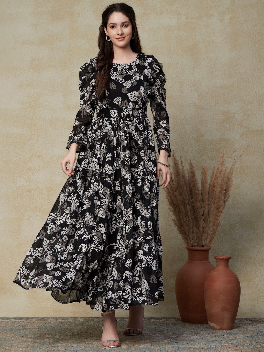 

FASHOR Black Floral Print Maxi Dress