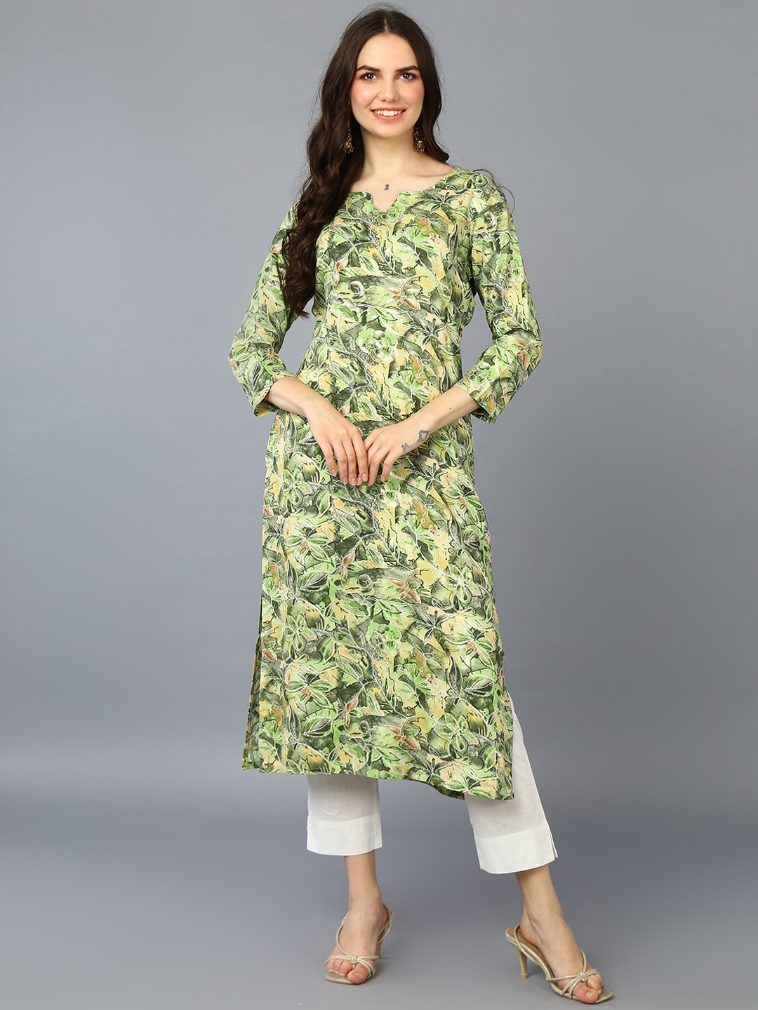 

AHIKA Floral Printed Straight Kurta, Green