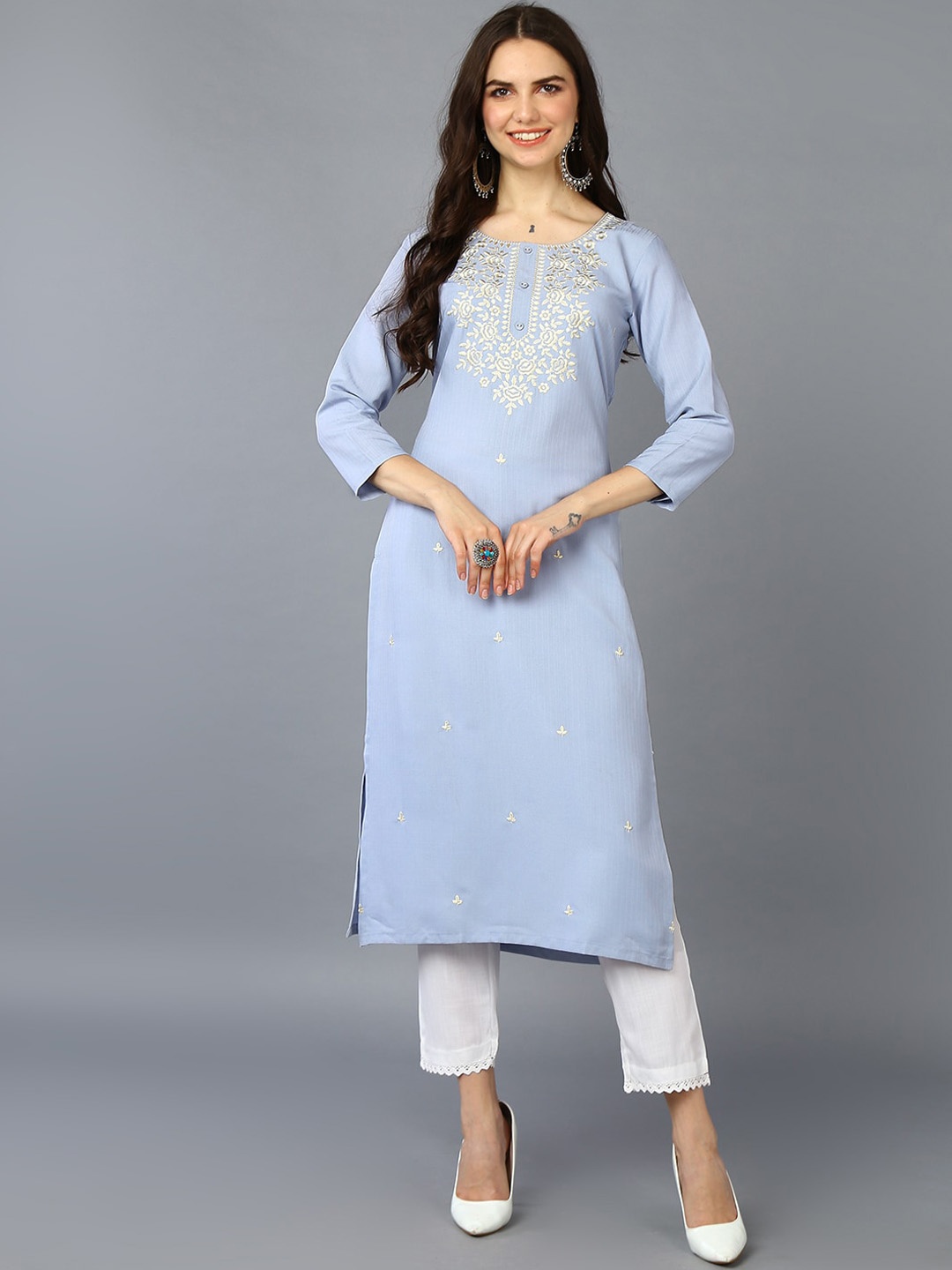 

AHIKA Floral Embroidered Thread Work Straight Kurta, Blue