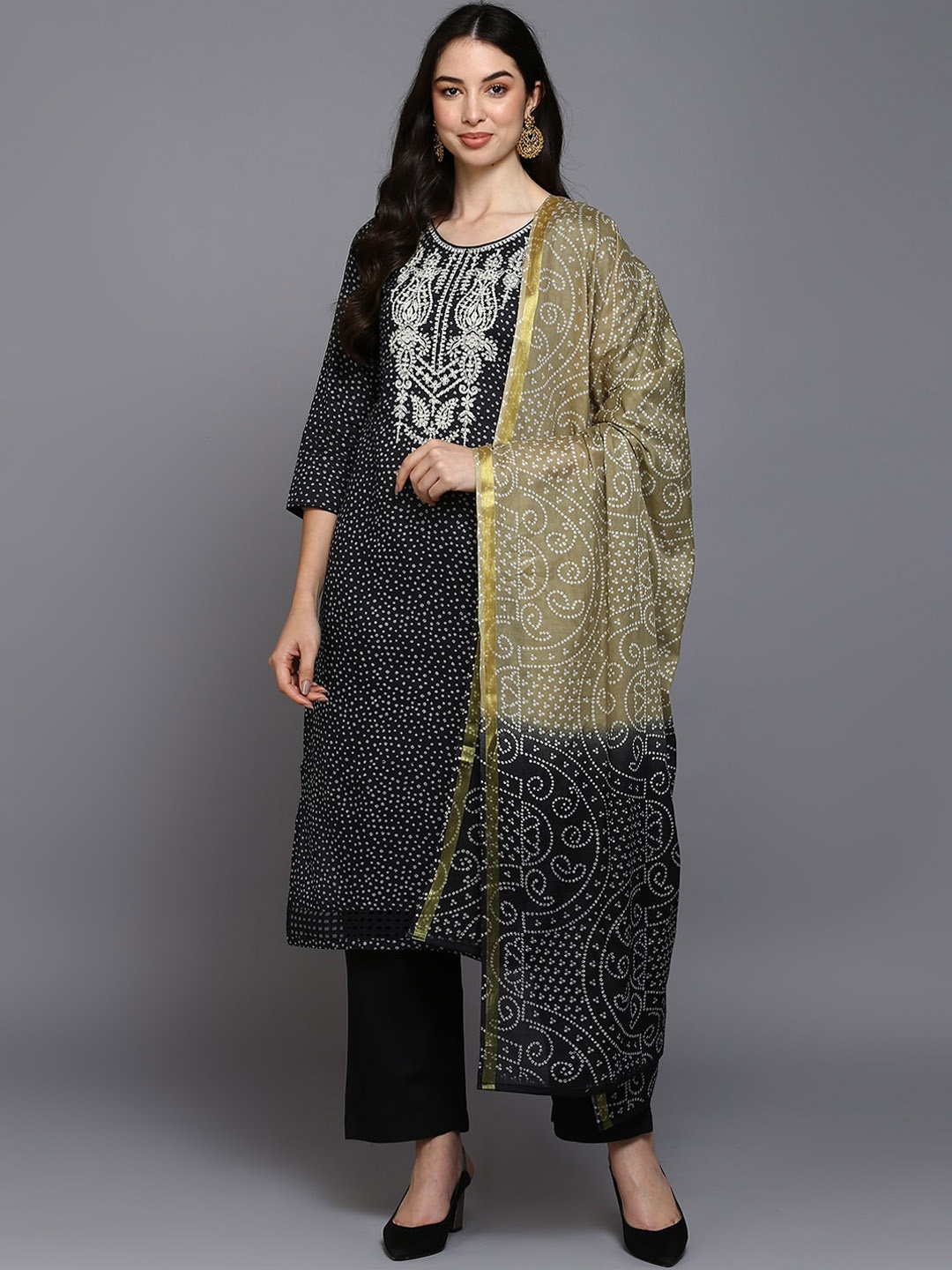

AHIKA Bandhani Printed Regular Thread Work Pure Cotton Kurta With Trousers & Dupatta, Black