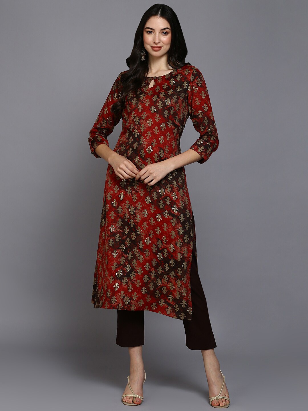 

AHIKA Ethnic Motifs Printed Keyhole Neck Sequinned Straight Kurta, Red