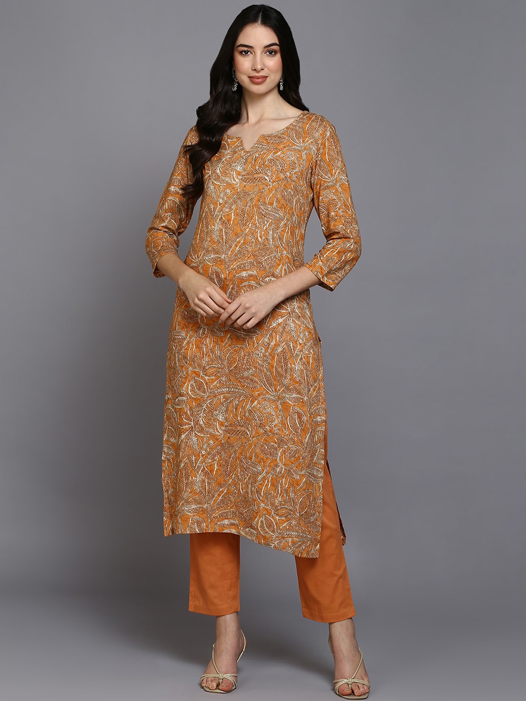 

AHIKA Floral Printed Straight Kurta, Orange