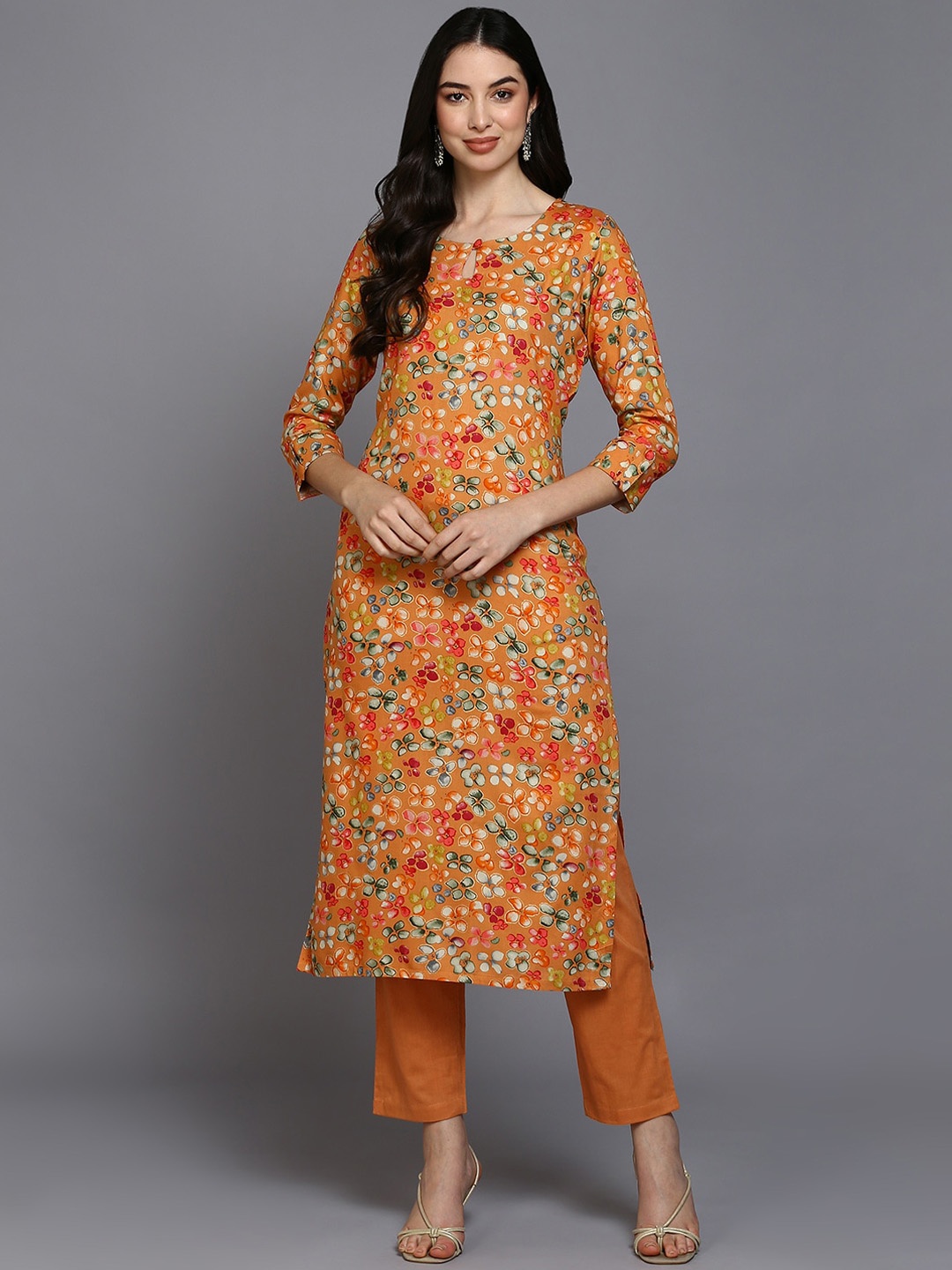 

AHIKA Floral Printed Key-Hole Neck Straight Kurta, Orange