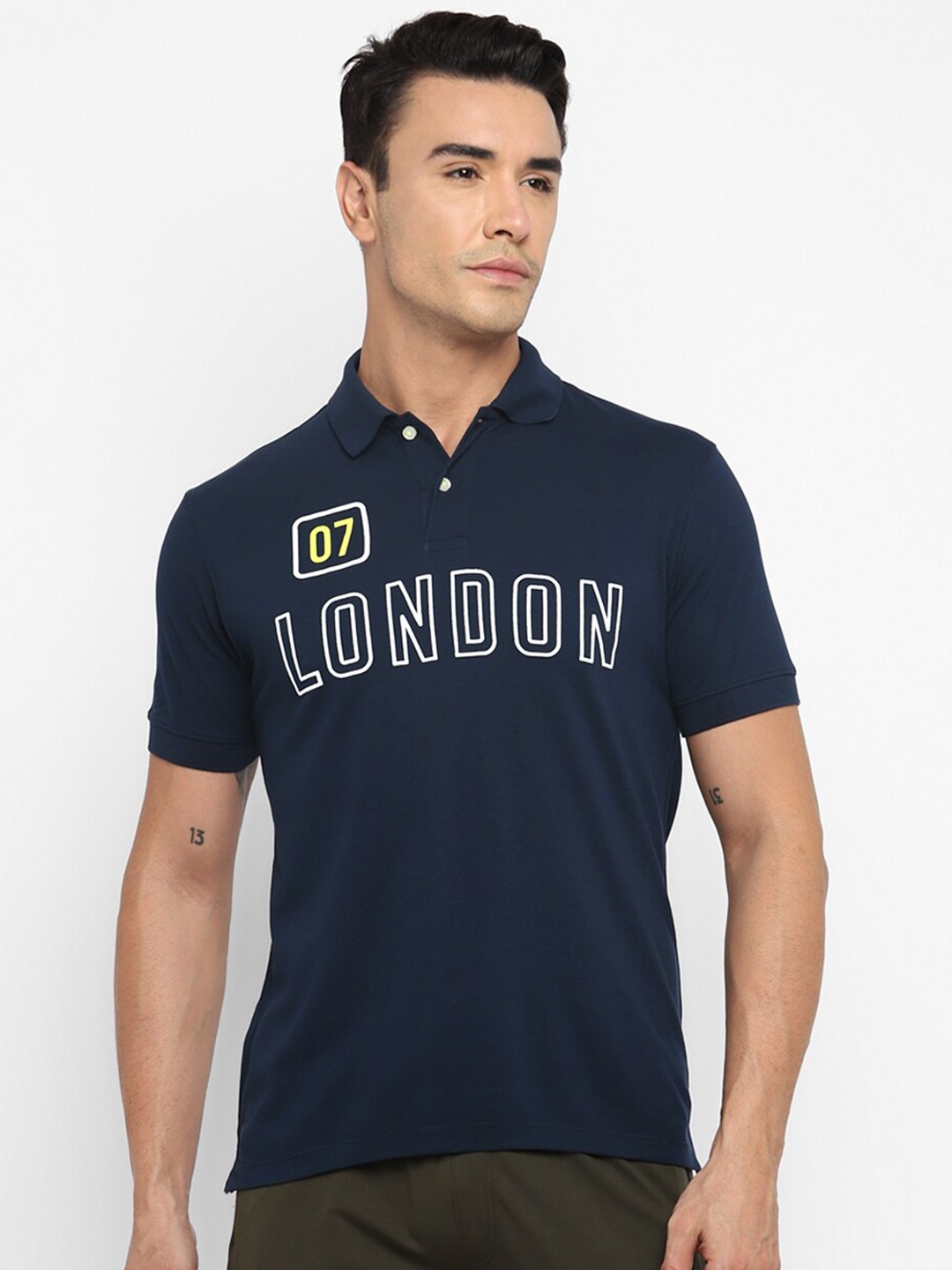 

Yuuki Typography Printed Polo Collar Cotton T-shirt, Navy blue
