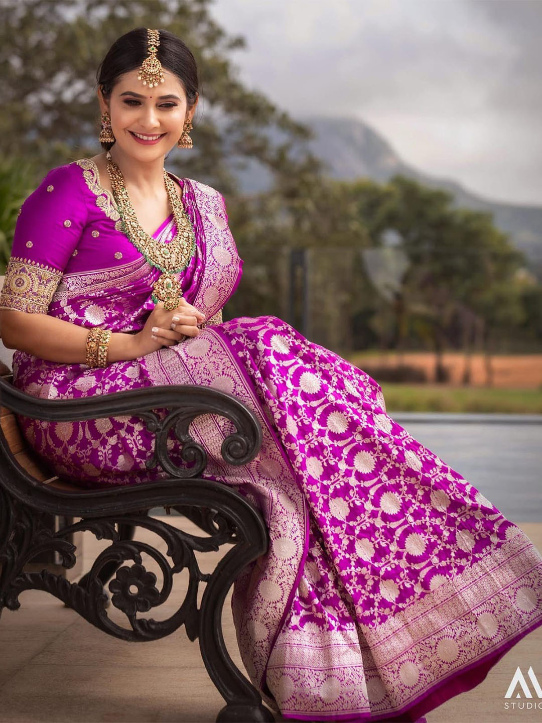 

TIEXA Ethnic Motifs Woven Design Zari Pure Silk Banarasi Saree, Purple