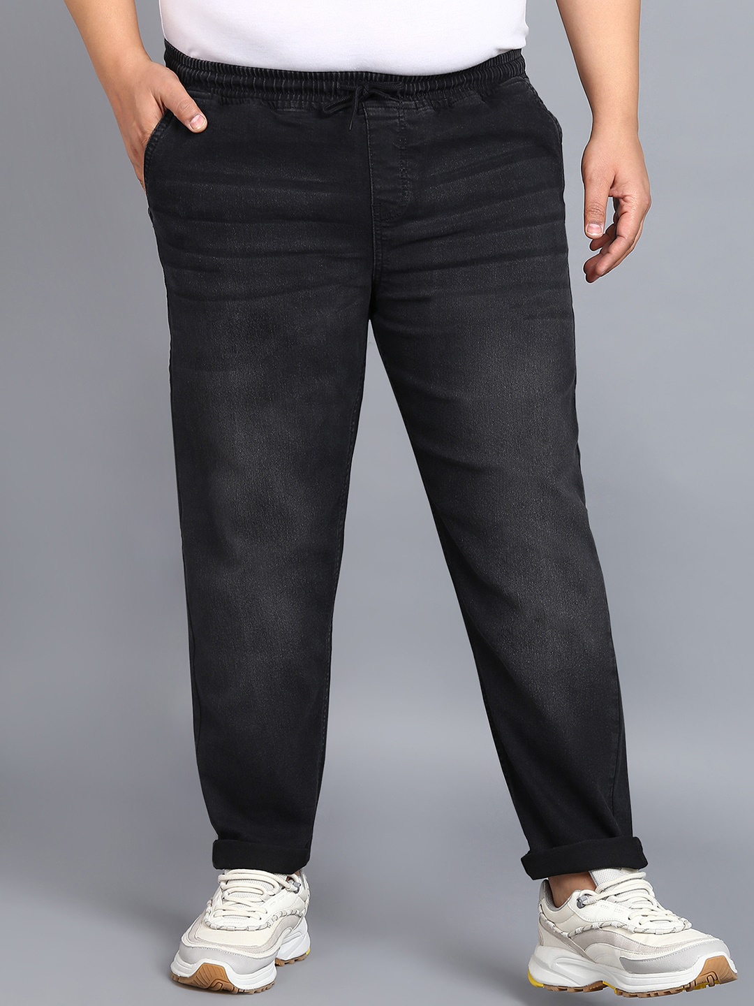 

Urbano Plus Men Plus Size Clean Look Light Fade Stretchable Jeans, Black