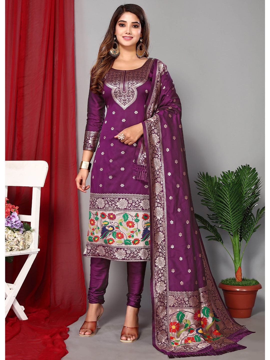 

Ekta Textiles Violet & Gold-Toned Unstitched Dress Material