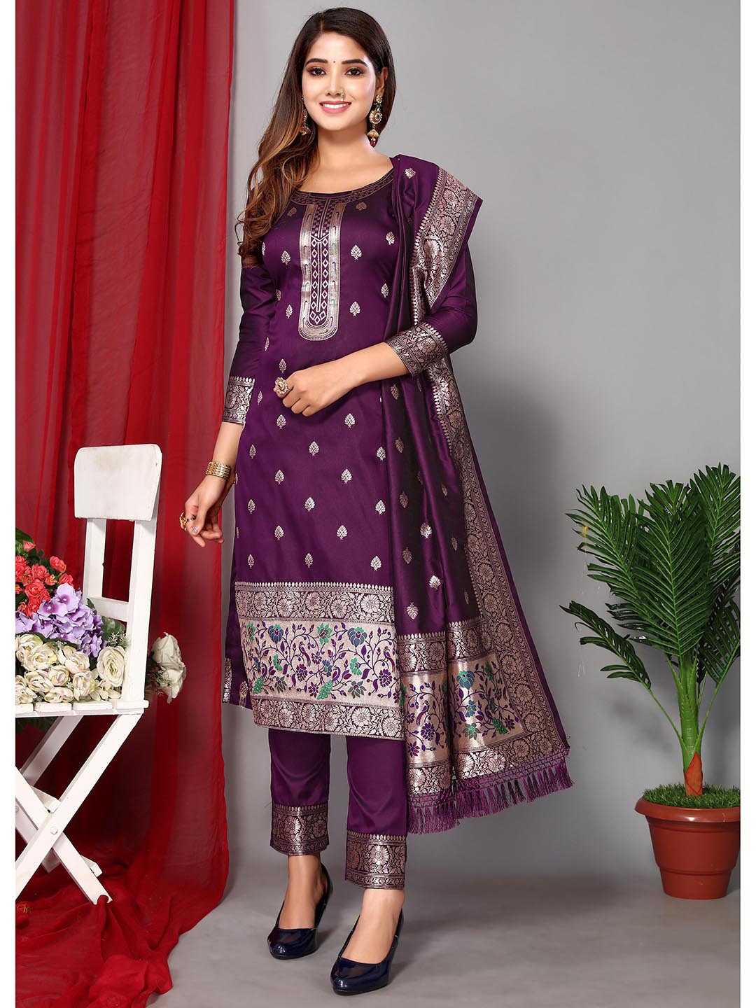 

Ekta Textiles Violet & Gold-Toned Unstitched Dress Material