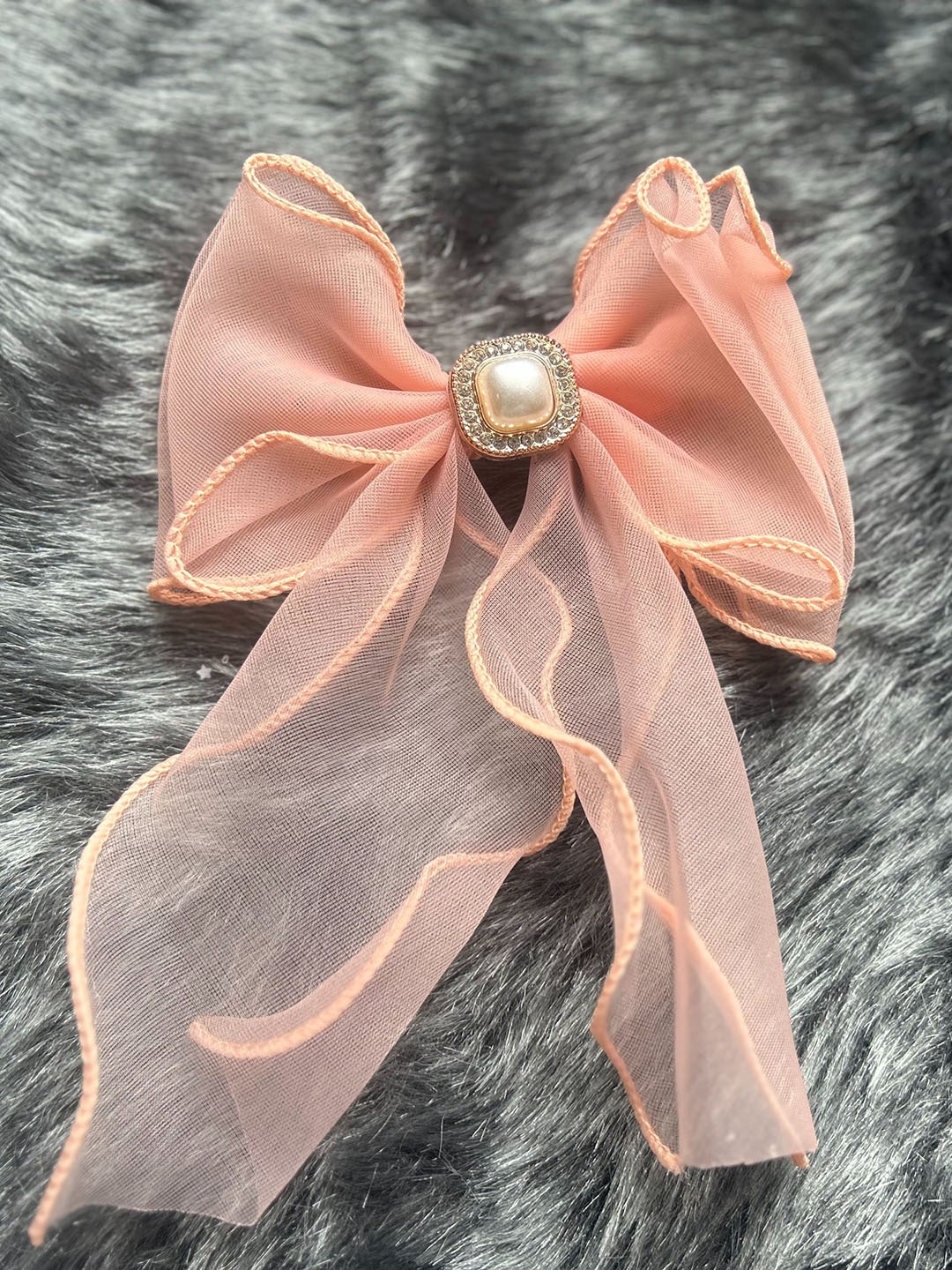 

LYTIX Girls Embellished Bow & Pearl Beaded Alligator Hair Clip, Peach