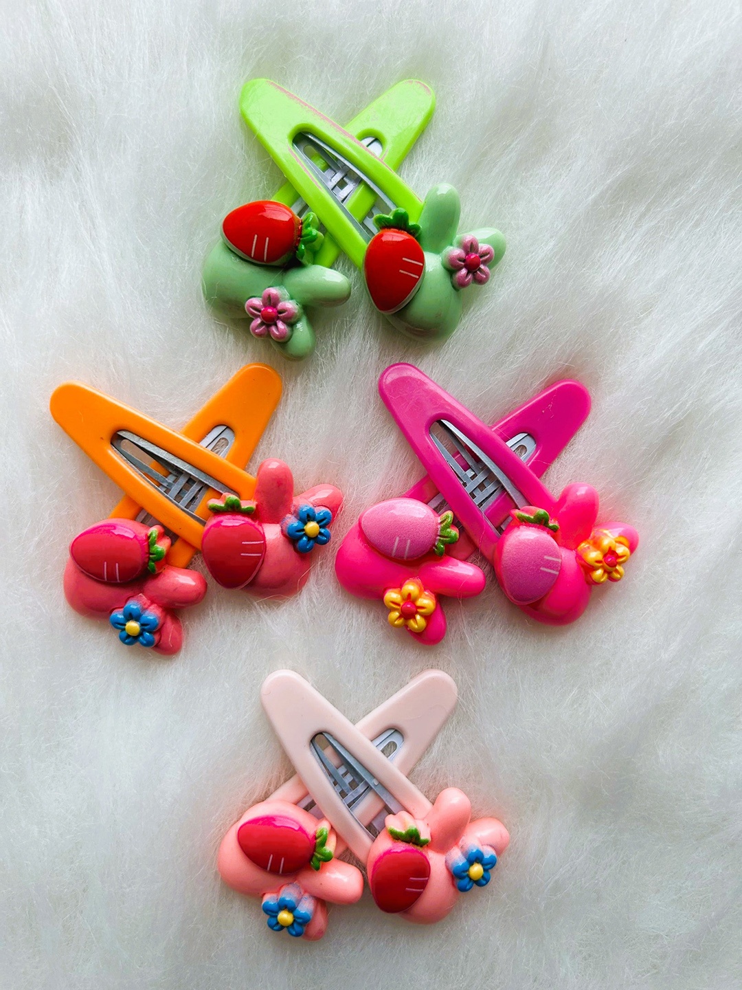 

LYTIX Set Of 4 Stylish Design Tic Tac Hair Clips, Green