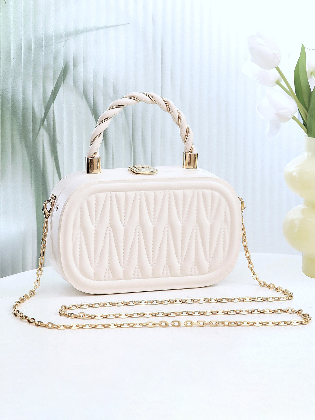 

Diva Dale PU Structured Quilted Sling Bag Bag, White