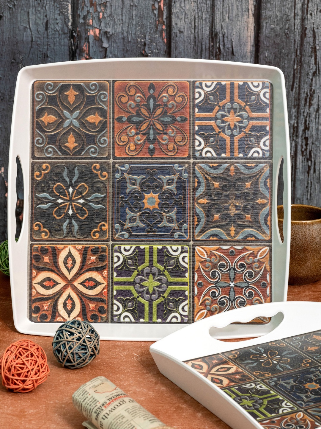 

Servewell White & Brown 2-Pieces Printed Serving Trays