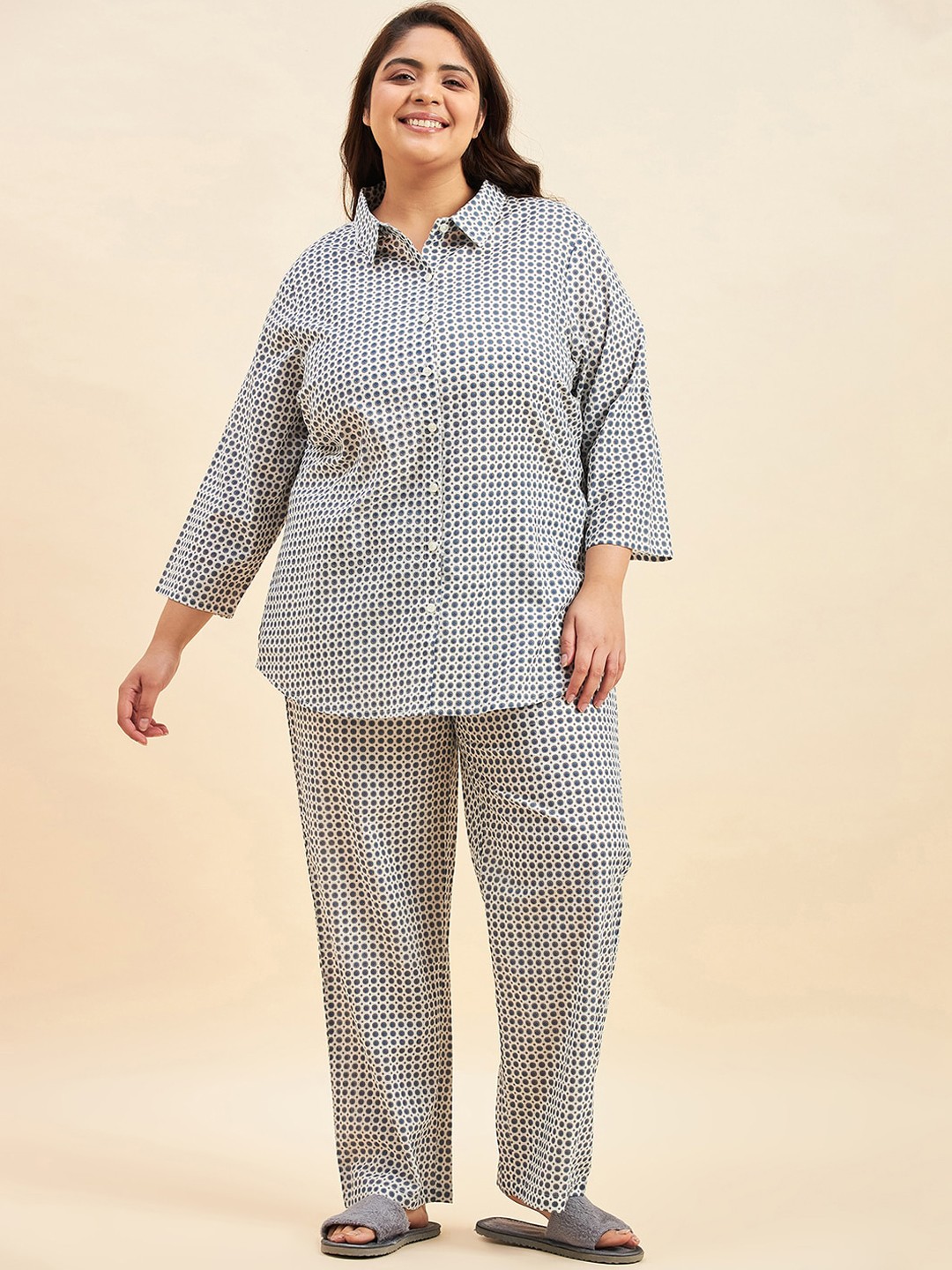 

Sweet Dreams Cream-Coloured & Black Plus Size Geometric Printed Pure Cotton Night Suit