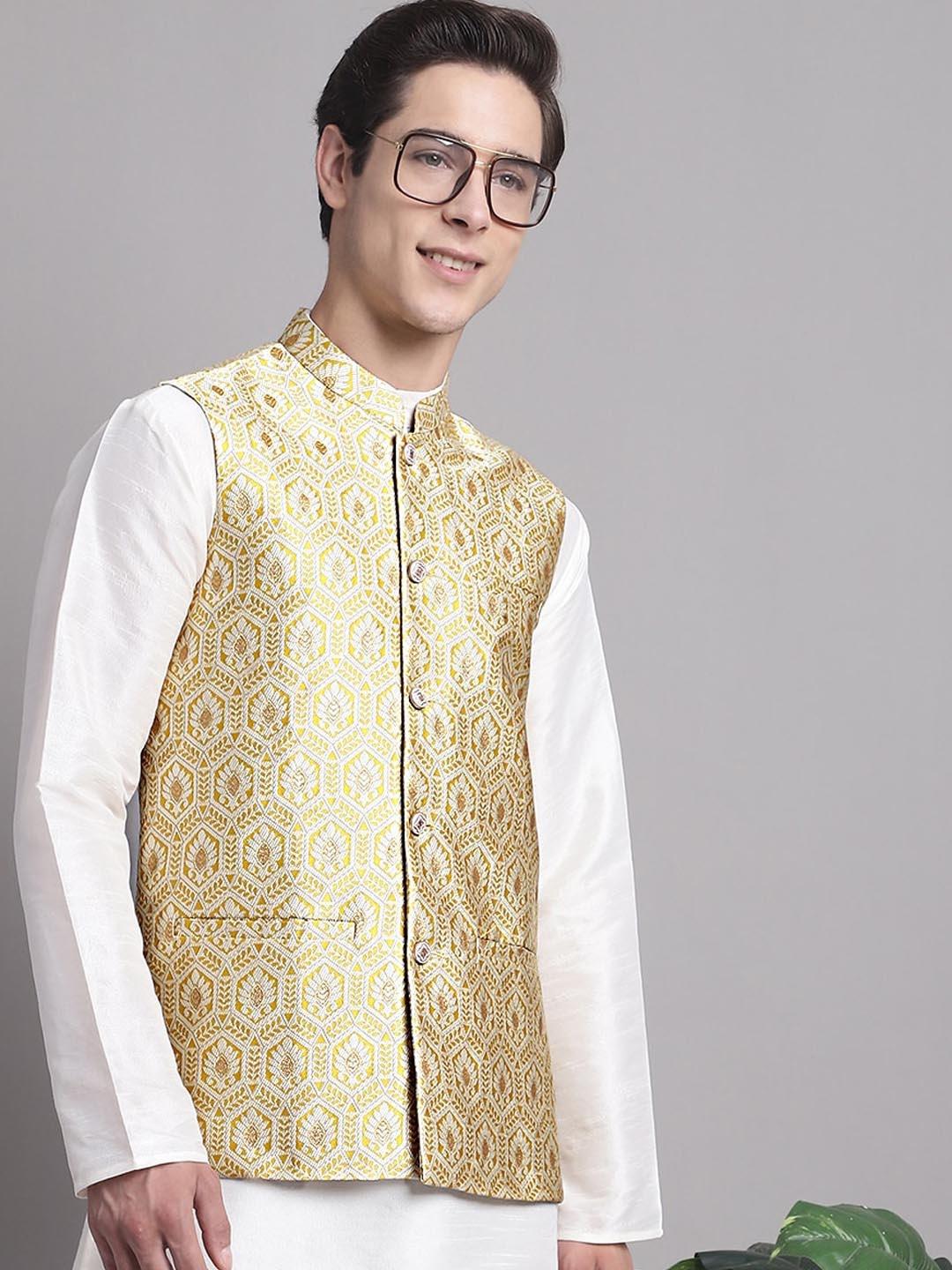 

Jompers Regular Kurta & Pyjama With Nehru Jacket, Gold