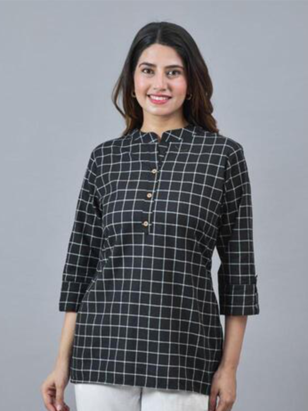 

HERE&NOW Black Checked Roll-Up Sleeves Cotton Shirt Style Top