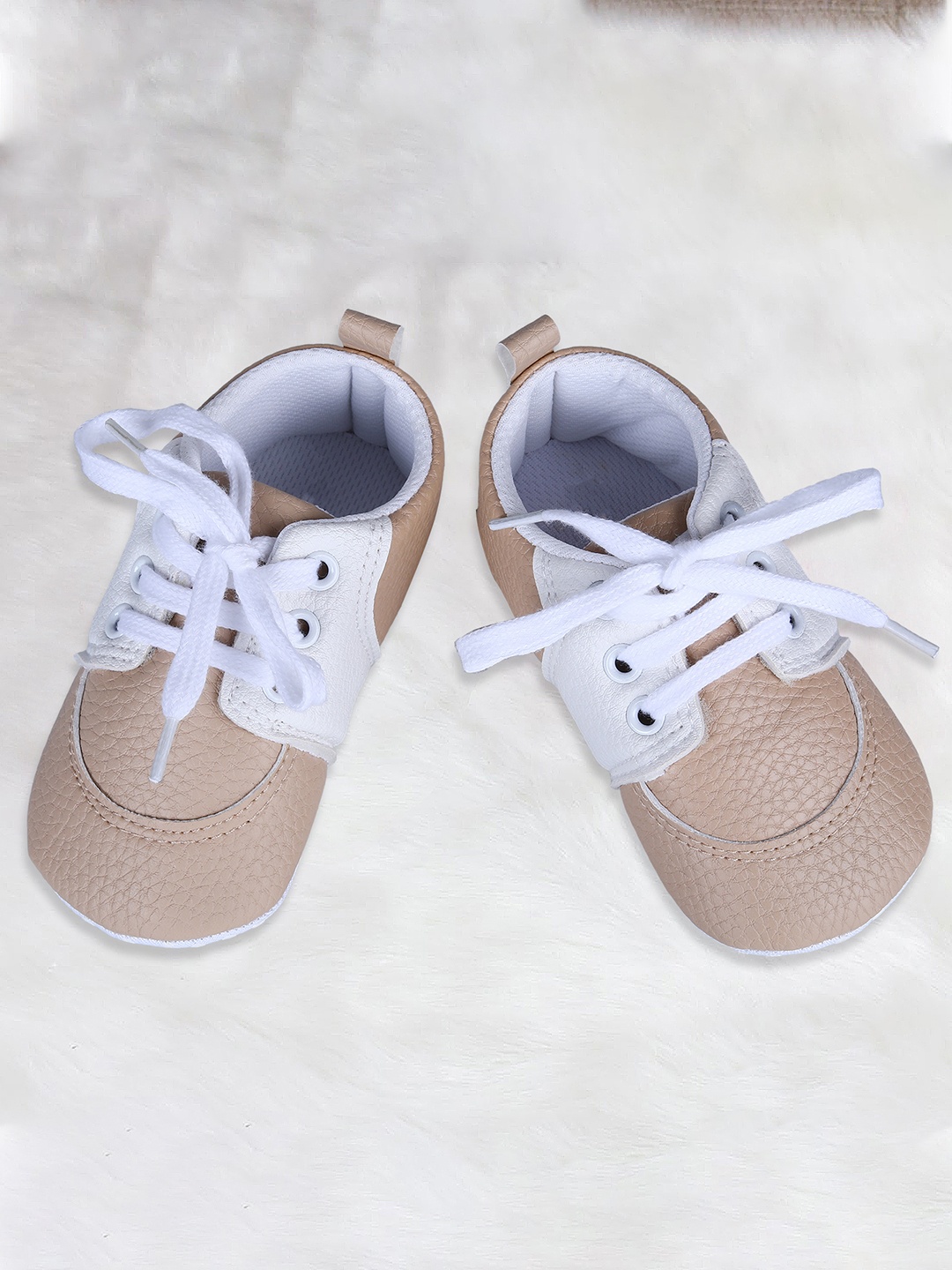 

Baby Moo Infants Kids Colourblocked Anti-Slip Leather Sneakers, Beige