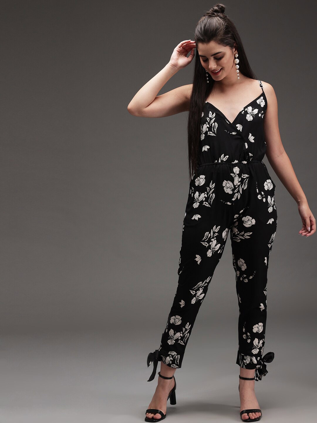 

BAESD Floral Printed Shoulder Straps Basic Jumpsuit, Black