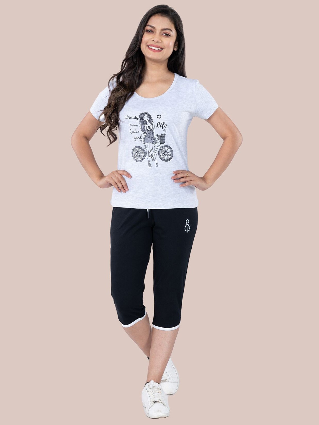 

StyleAOne Women Black Printed T-Shirt with Capris