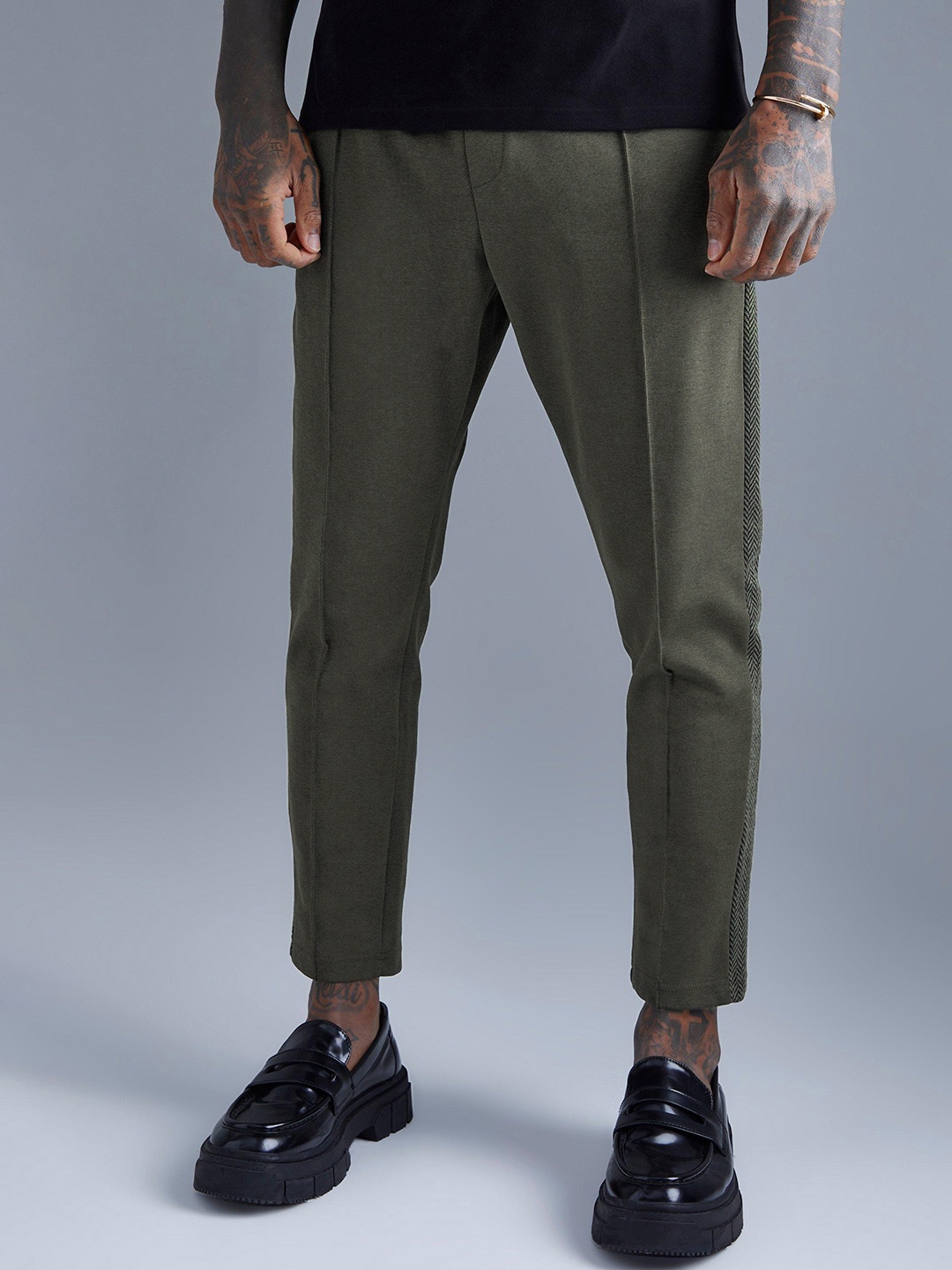 

boohooMAN Pure Cotton Slim Tapered Fit Pintuck Side Panel Trousers, Olive