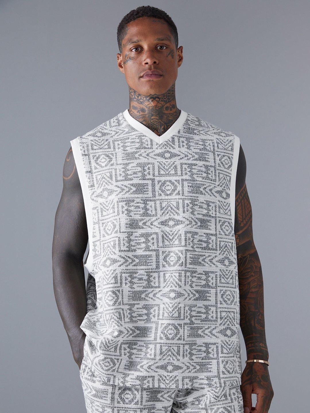

boohooMAN Self Designed V-Neck Sleeveless T-shirt, Grey