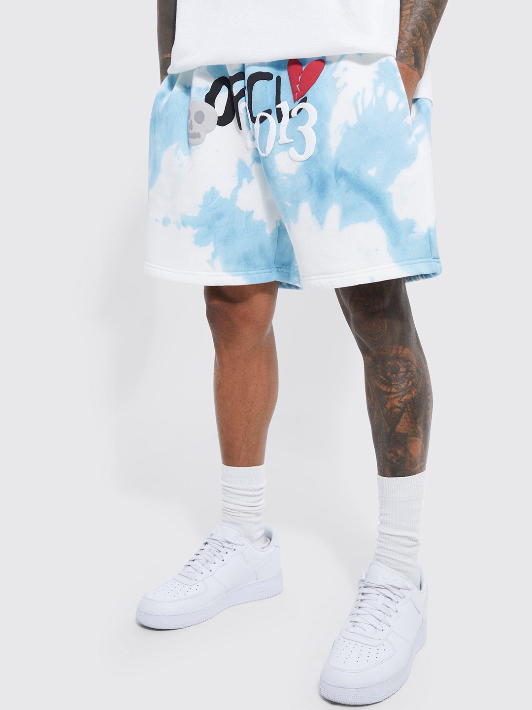 

boohooMAN Pure Cotton Oversized Tie & Dye Dyed Shorts, Blue