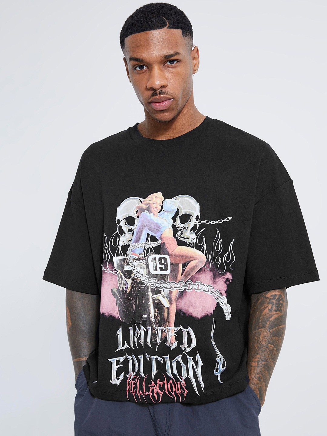 

boohooMAN Graphic Printed Pure Cotton Oversized T-shirt, Black