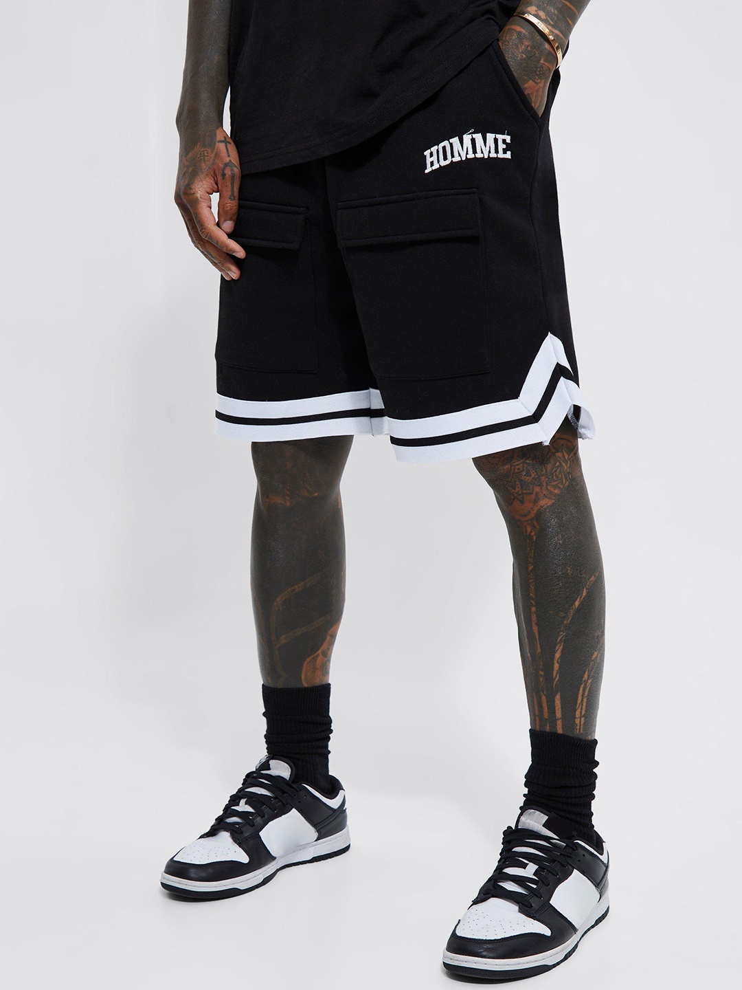 

boohooMAN Striped Detail Basketball Short, Black