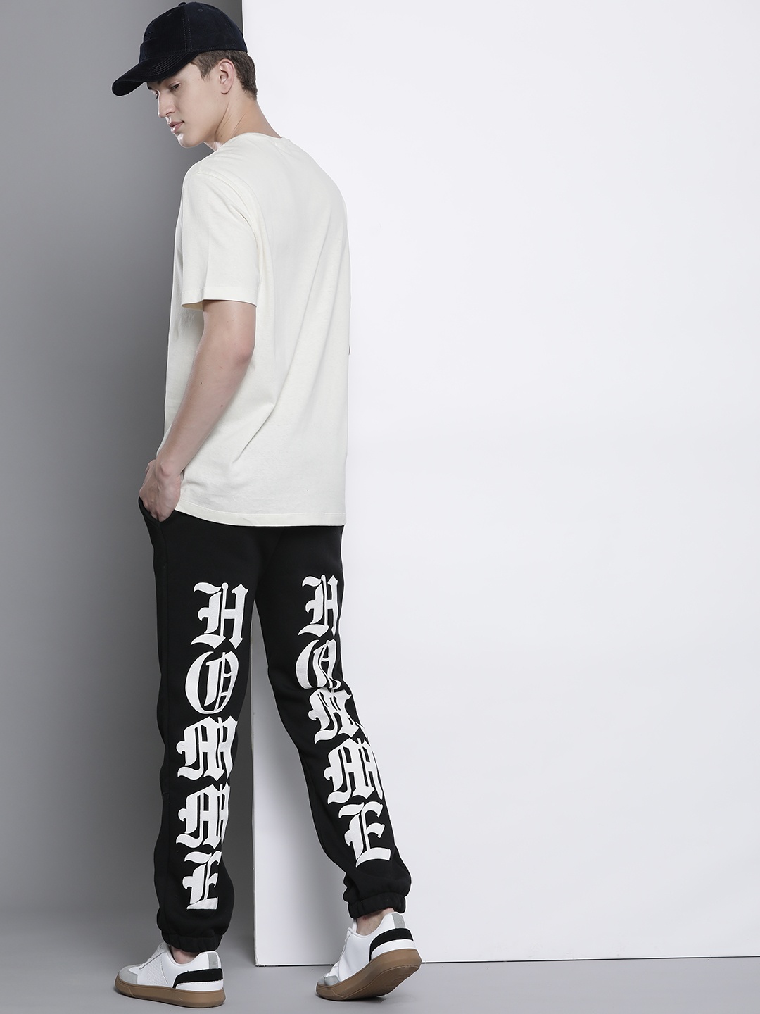 

boohooMAN Printed Joggers, Black