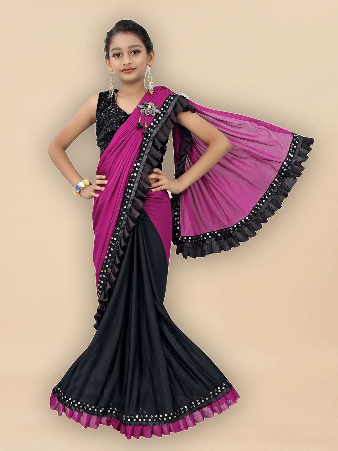 

APNISHA Girls Sequinned Ready to Wear Saree, Magenta
