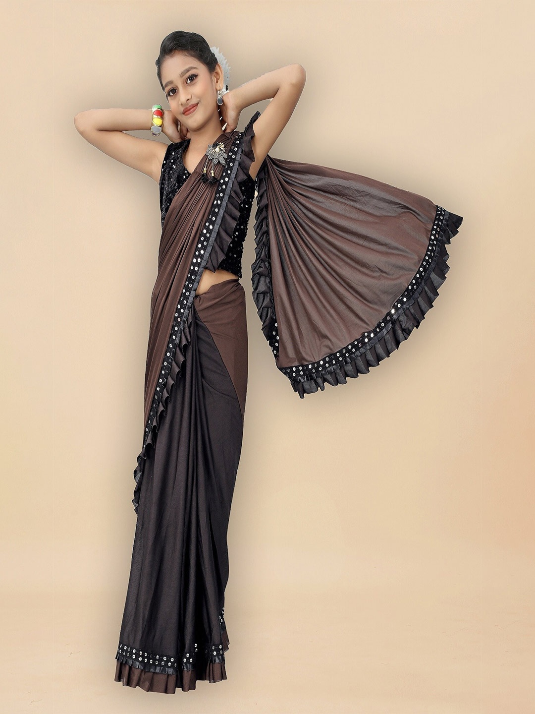 

APNISHA Girls Sequinned Ready to Wear Saree, Brown