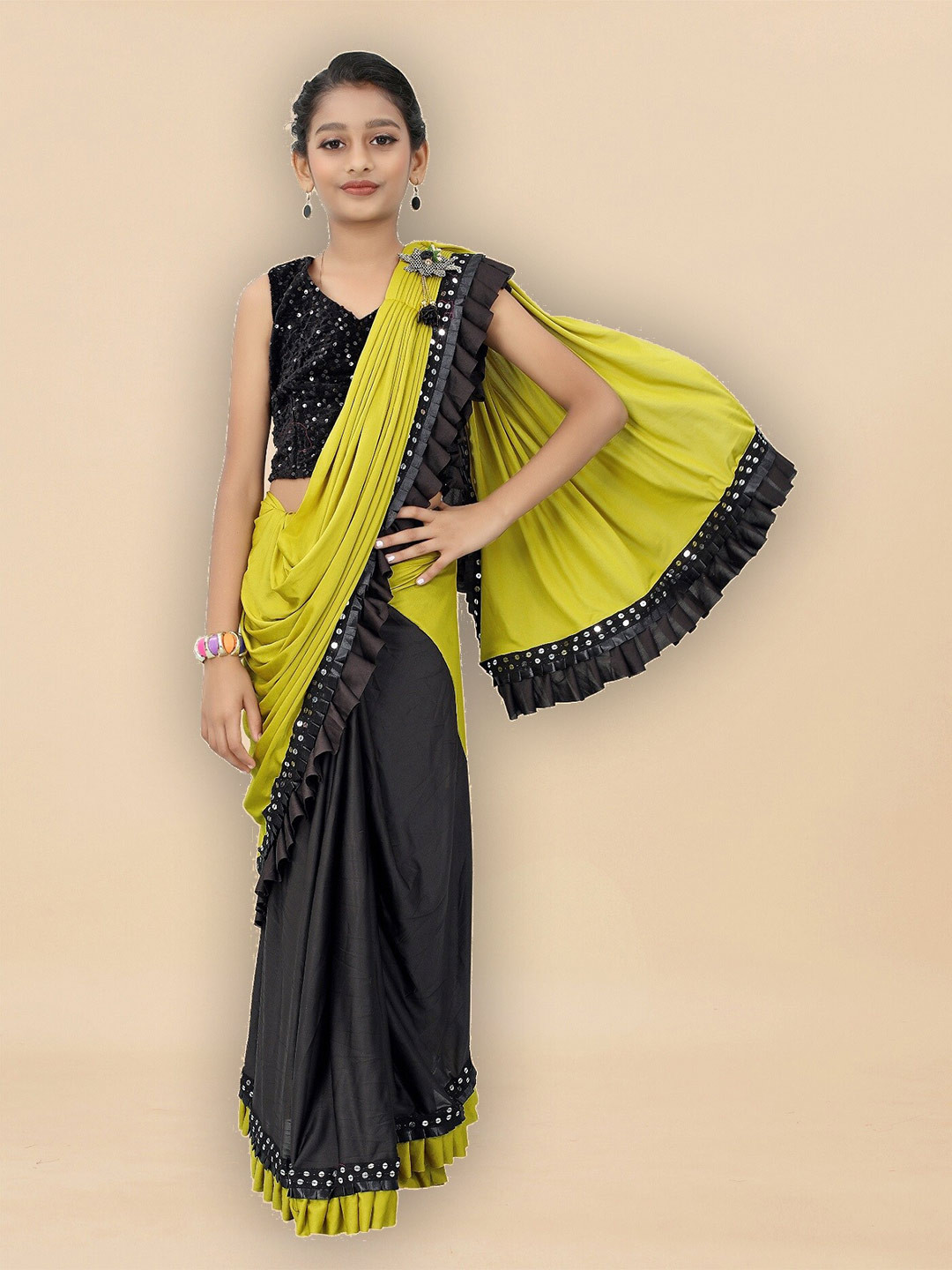 

APNISHA Girls Sequinned Ready to Wear Saree, Yellow