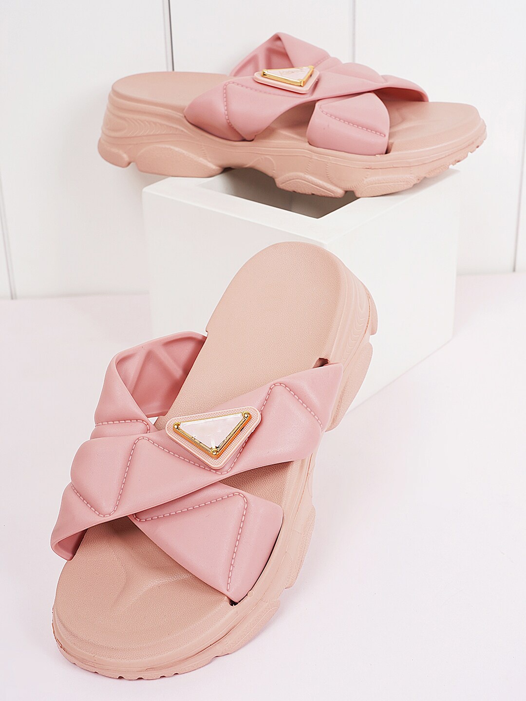 

Style Shoes Women Peach-Coloured Rubber Sliders