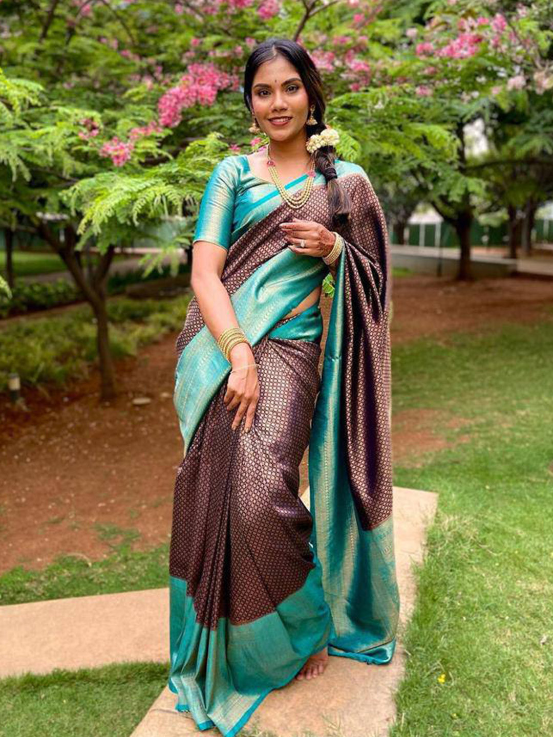 

Fab Viva Ethnic Motifs Woven Design Zari Banarasi Saree, Blue