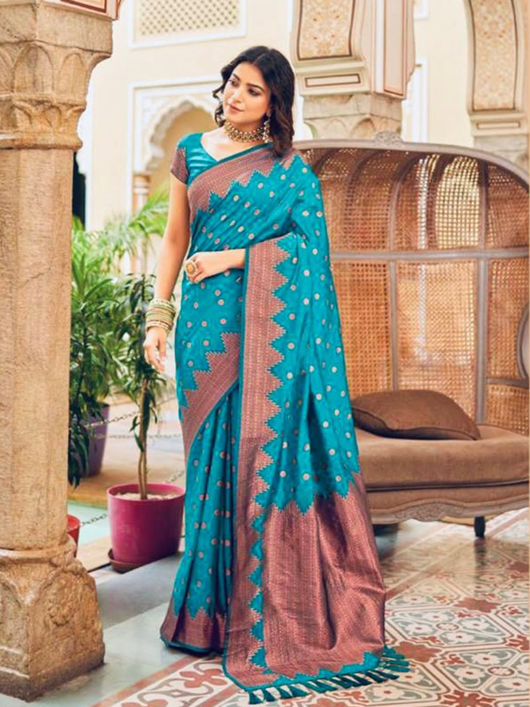 

Fab Viva Geometric Woven Design Zari Banarasi Saree, Blue