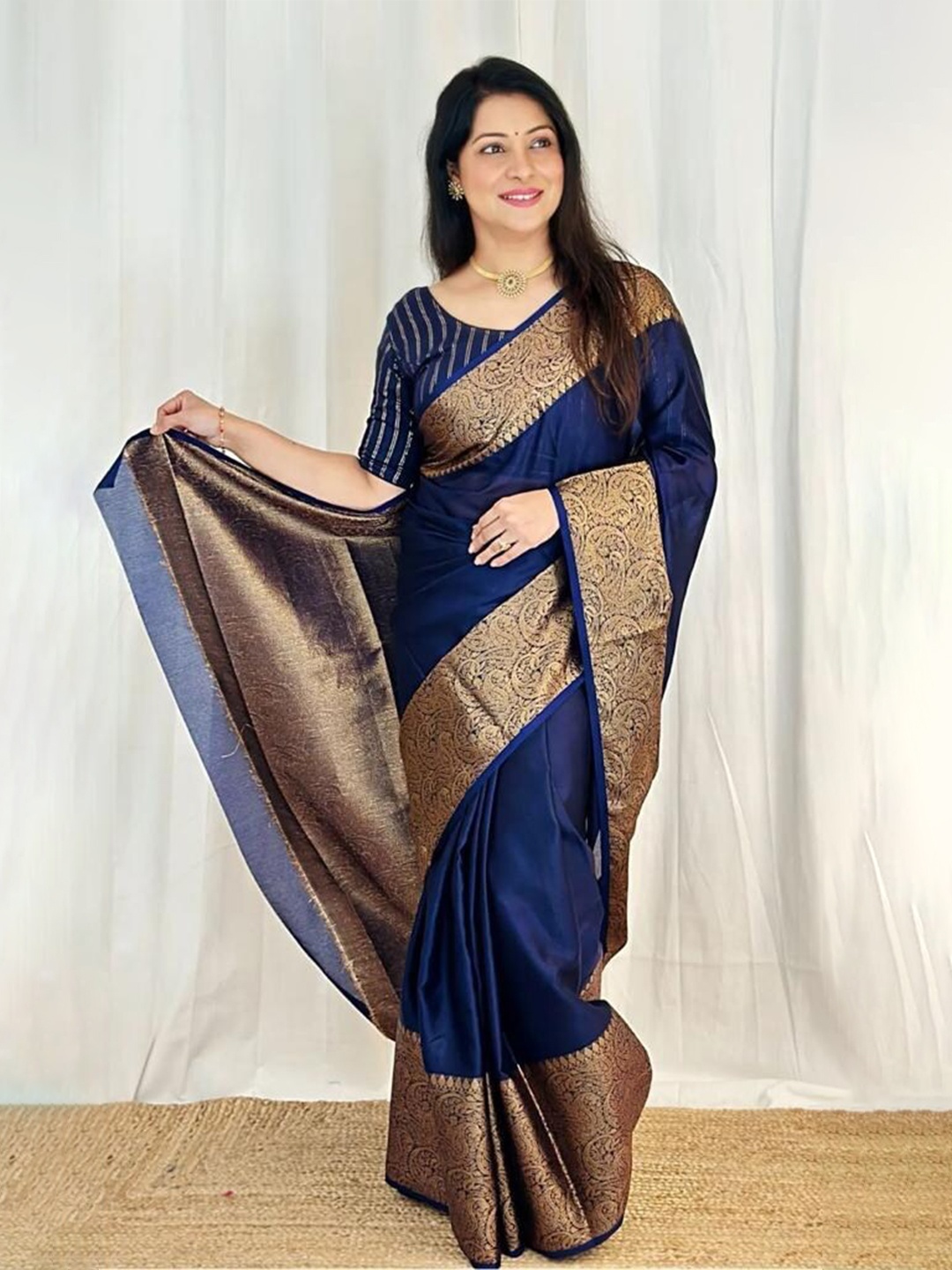 

Fab Viva Zari Banarasi Saree, Navy blue