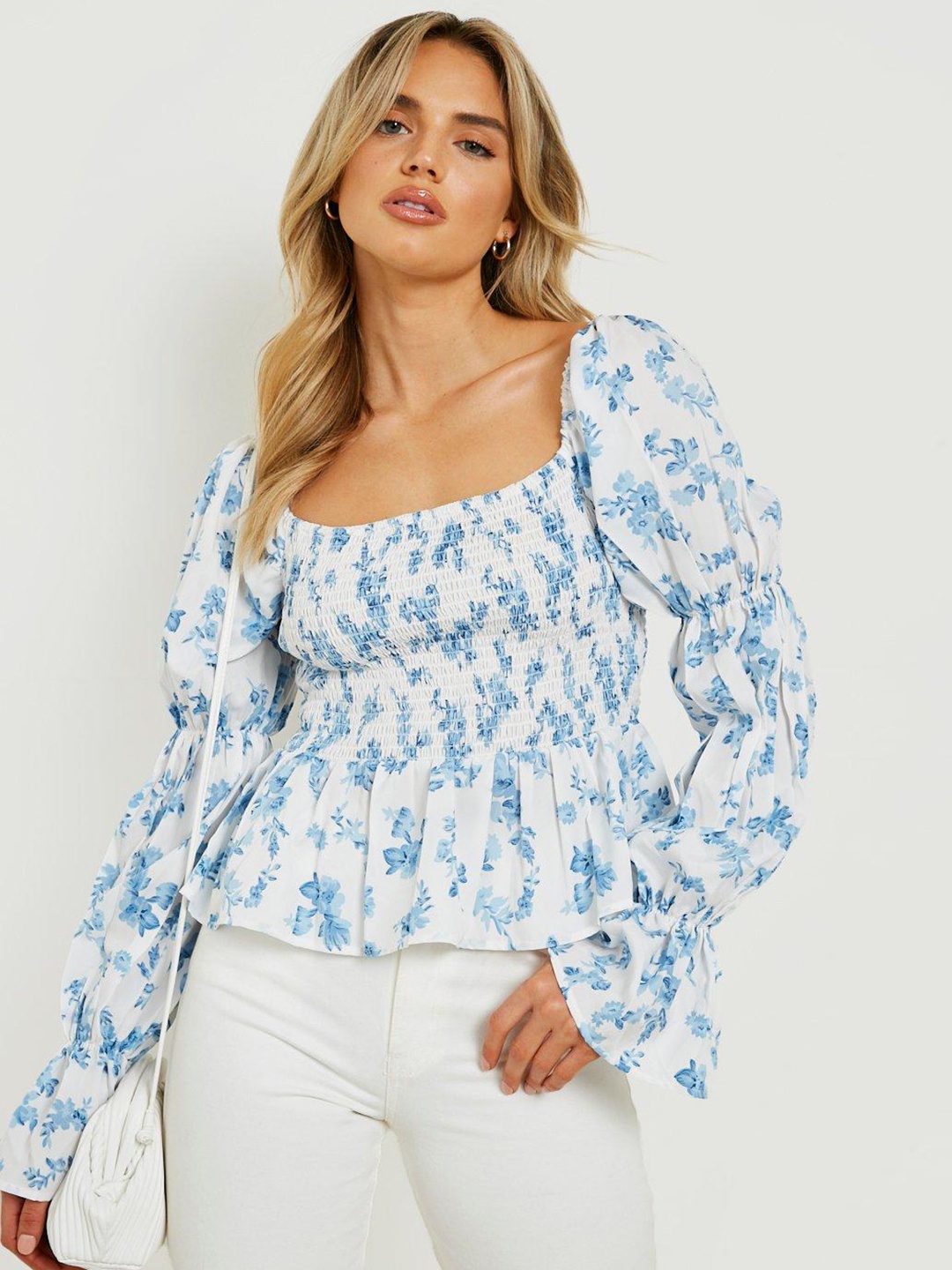 

Boohoo Floral Printed Puff Sleeves Smocked Detail Top, White