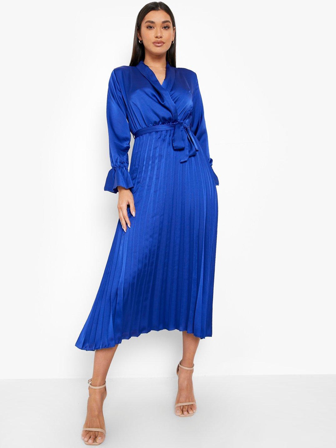 

Boohoo Accordion Pleated Satin Midi Dress with Belt, Blue